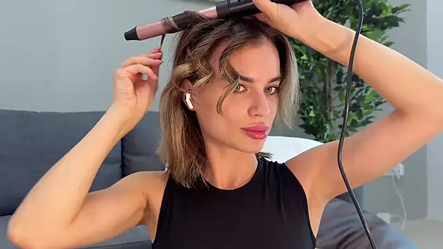 Snapshot of JodyBlow chatting on 10.03.25 JodyBlow online show from 10.03.25