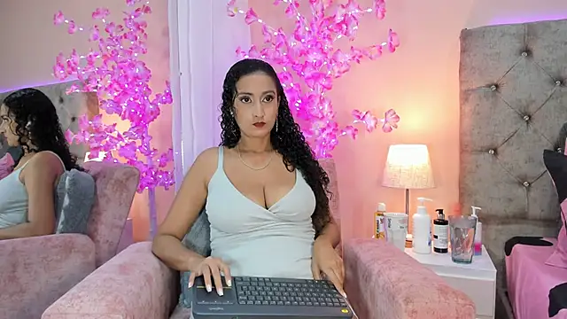 Holyjacky  online show from 01.21.25