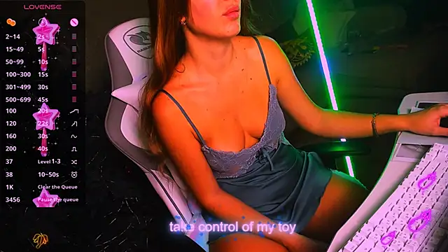 ReggieMeow online show from 02.04.25