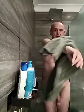 Snapshot of mr_english50 chatting on 09.29.25 mr english50 online show from 09.29.25