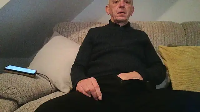 Snapshot of mr_english50 chatting on 11.19.25 mr english50 online show from 11.19.25