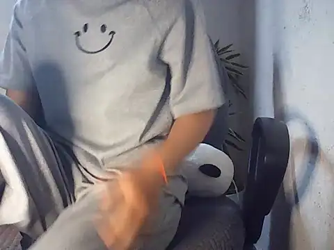 Haralushiaaax online show from 04.17.26