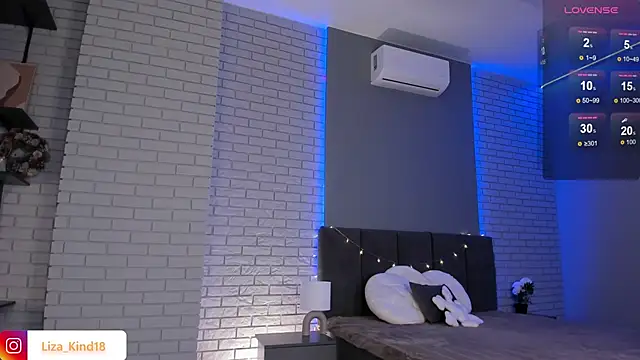 Snapshot of juicy-pussy chatting on 03.04.25 juicy-pussy online show from 03.04.25