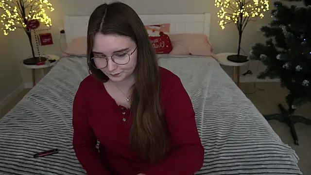 MagicPeachh  online show from 12.20.24