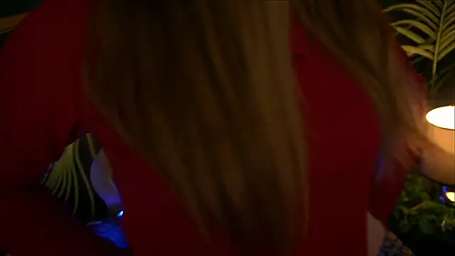 MagicPeachh  online show from 01.14.25