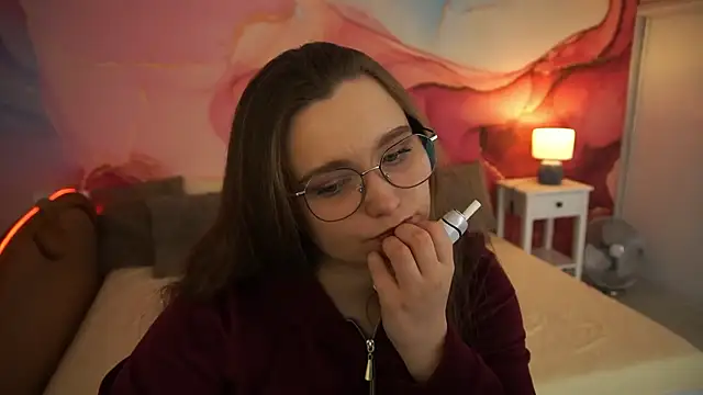 MagicPeachh  online show from 10.08.25