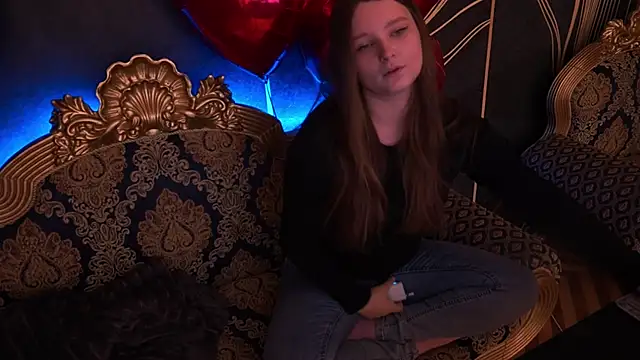 MagicPeachh  online show from 02.10.26