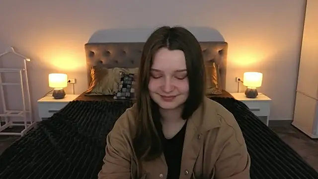 MagicPeachh  online show from 04.06.26