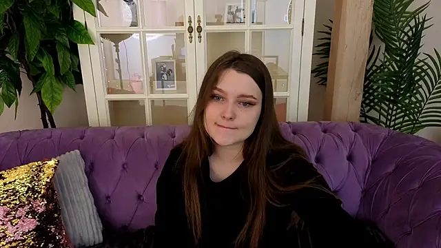 MagicPeachh  online show from 04.07.26