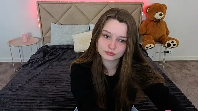 MagicPeachh  online show from 04.23.26