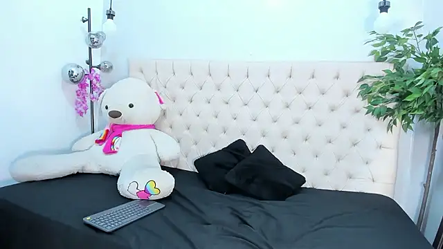 Victoria Coleman online show from 01.16.26