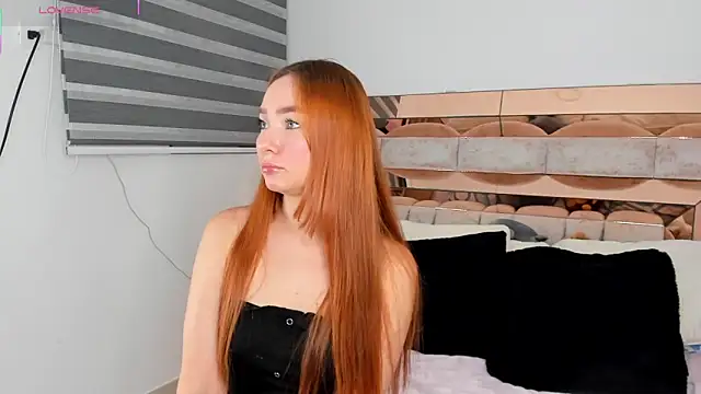 CamiiLovers online show from 10.23.25