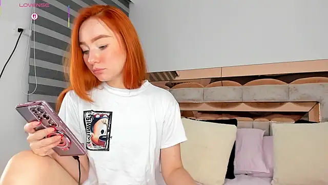 Snapshot of CamiiLovers chatting on 02.21.26 CamiiLovers online show from 02.21.26