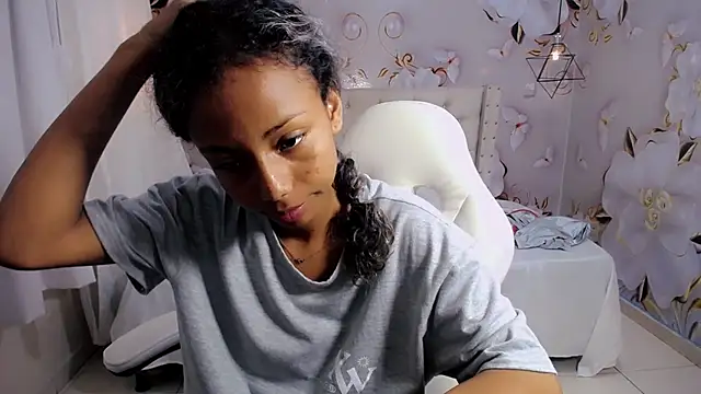 jasmin brunette  online show from 12.03.24