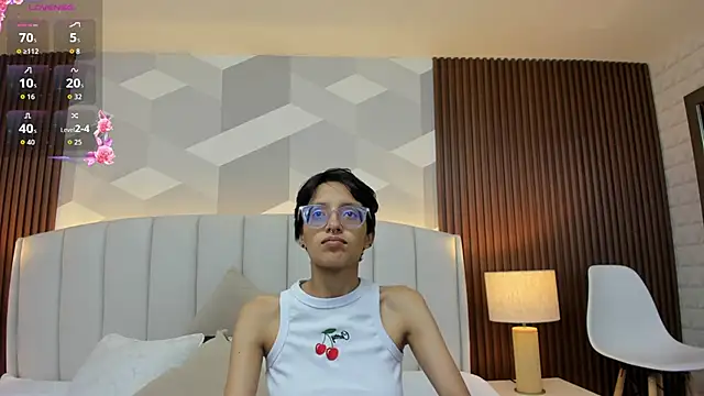 Snapshot of Marge_lasander chatting on 10.22.25 Marge lasander online show from 10.22.25