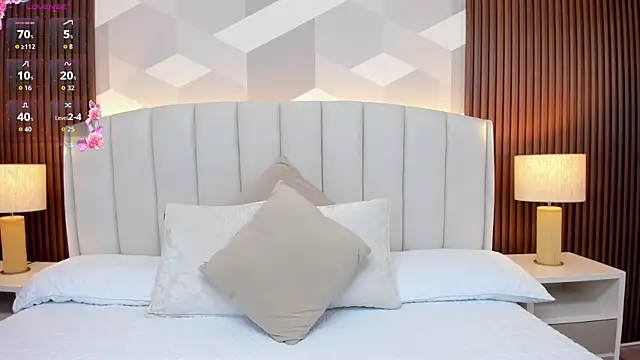 Snapshot of Marge_lasander chatting on 10.31.25 Marge lasander online show from 10.31.25