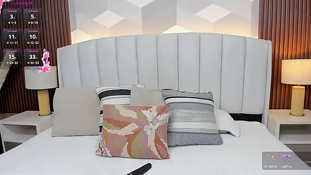 Snapshot of Marge_lasander chatting on 11.19.25 Marge lasander online show from 11.19.25