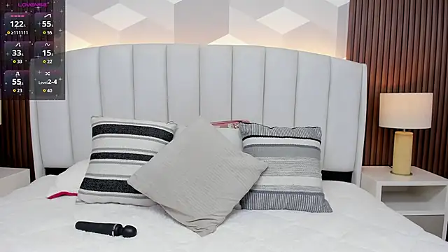 Snapshot of Marge_lasander chatting on 11.29.25 Marge lasander online show from 11.29.25