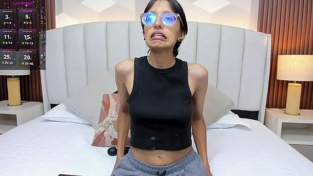 Snapshot of Marge_lasander chatting on 12.02.25 Marge lasander online show from 12.02.25