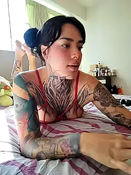 Snapshot of taaylor33 chatting on 10.01.25 taaylor33 online show from 10.01.25