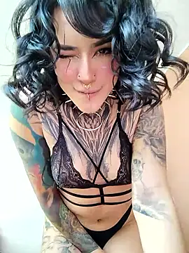 Snapshot of taaylor33 chatting on 10.06.25 taaylor33 online show from 10.06.25