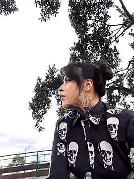 Snapshot of taaylor33 chatting on 10.28.25 taaylor33 online show from 10.28.25