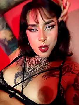 Snapshot of taaylor33 chatting on 11.15.25 taaylor33 online show from 11.15.25