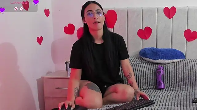 Snapshot of anny_roberts chatting on 02.13.26 anny roberts online show from 02.13.26