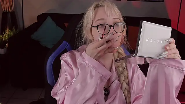 AmayaSakura online show from 12.13.24