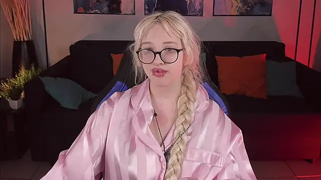 AmayaSakura online show from 12.14.24