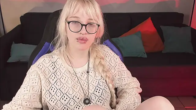 AmayaSakura online show from 12.15.24