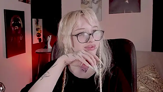 AmayaSakura online show from 12.17.24