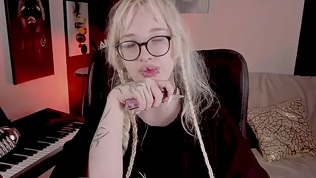 AmayaSakura online show from 12.18.24