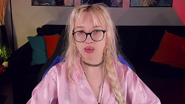 AmayaSakura online show from 12.20.24