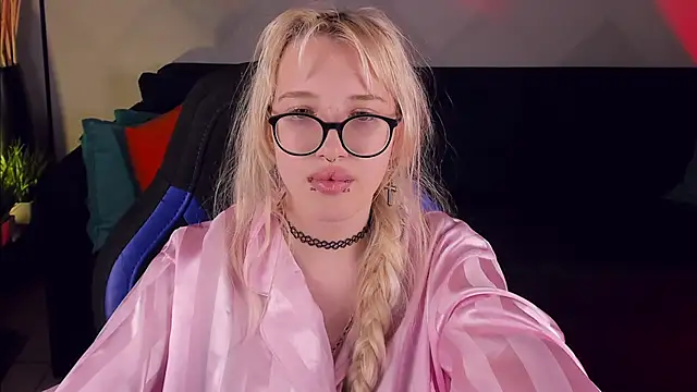 AmayaSakura online show from 12.21.24