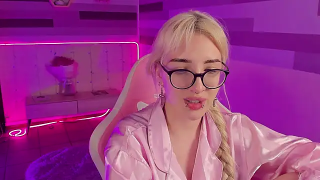 AmayaSakura online show from 12.28.24