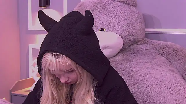 AmayaSakura online show from 01.03.25