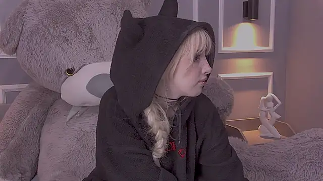 AmayaSakura online show from 01.09.25