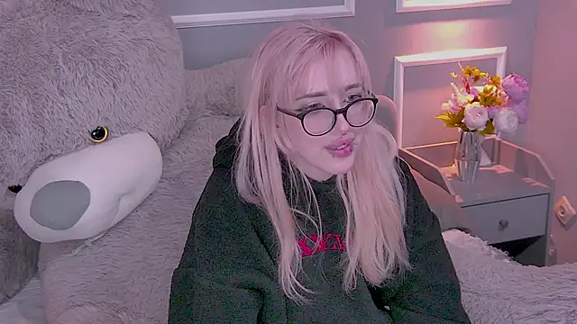 AmayaSakura online show from 02.04.25