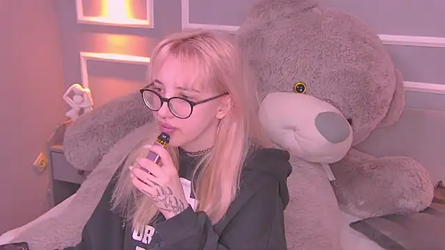 AmayaSakura online show from 02.06.25