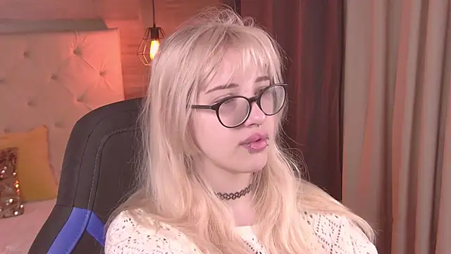 AmayaSakura online show from 02.12.25