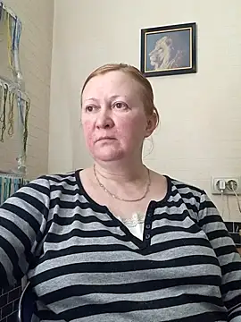 Snapshot of blondyaguar chatting on 02.26.26 blondyaguar online show from 02.26.26