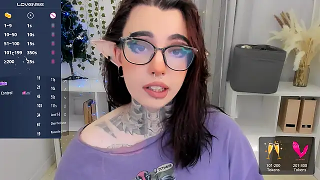 Dixi Pixi  online show from 12.19.24