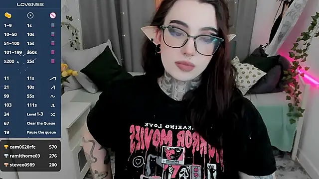 Dixi Pixi  online show from 02.21.25