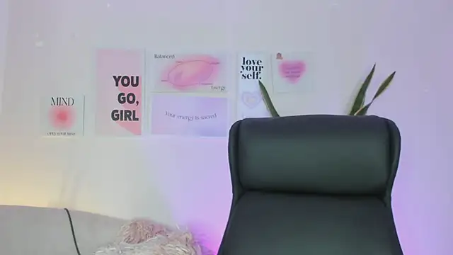 MissSussy online show from 02.22.25