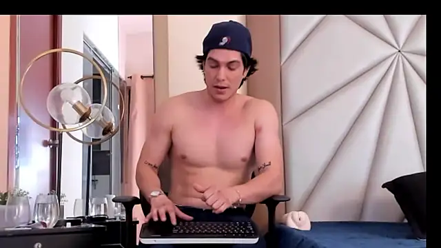 Karimferrer online show from 12.10.24