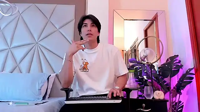 Karimferrer online show from 01.03.25