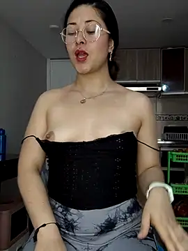 LisbethMoore  online show from 02.10.26