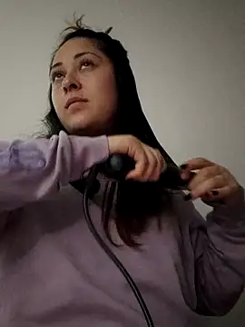 LisbethMoore  online show from 04.17.26