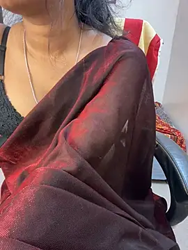 Snapshot of Spicy_sari_girl chatting on 12.07.24 Spicy sari girl online show from 12.07.24